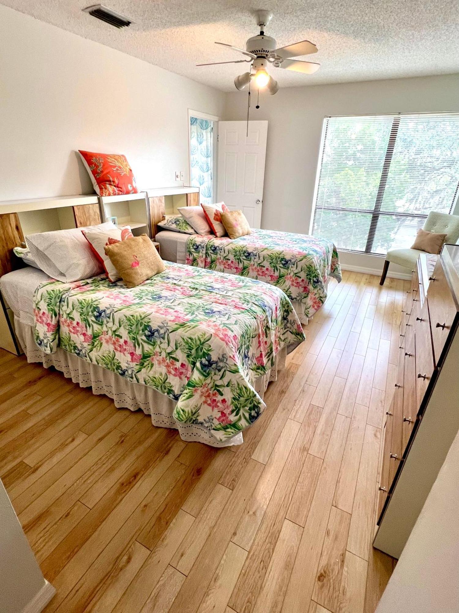 Luxury Waterfront Views - Heated Pool - 1400Sf Duplex - Minutes To The Beach Siesta Key Extérieur photo